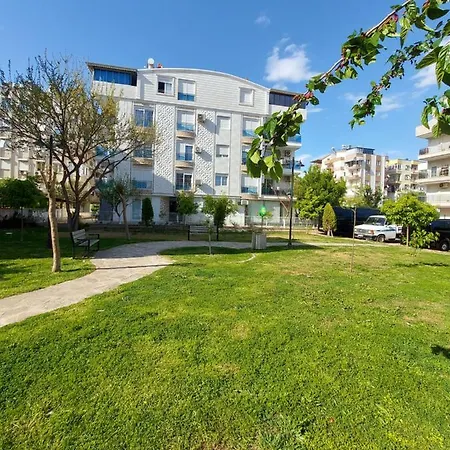 Garden View Apartment. Antalya